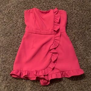 Hot pink women romper, extra small, casual/night out worn once zips in the back